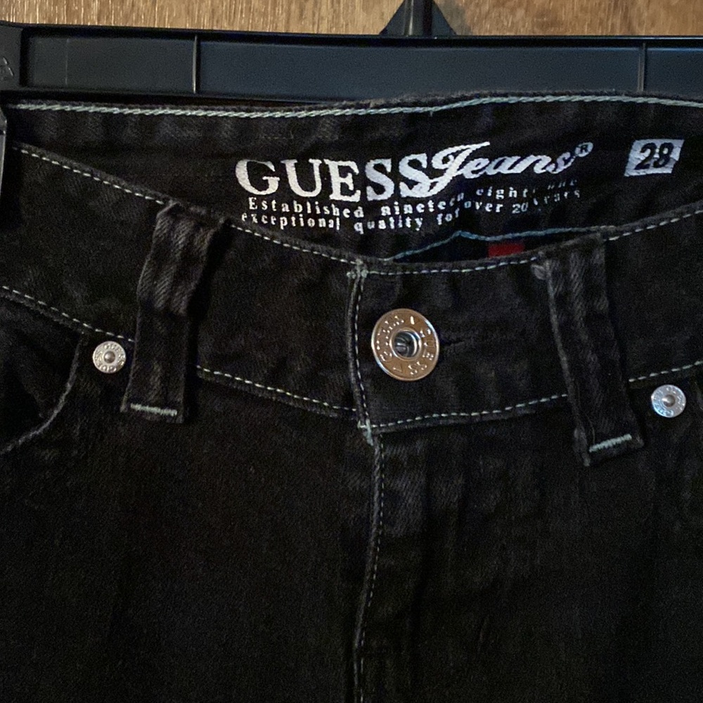 Guess - Picture 4 of 7